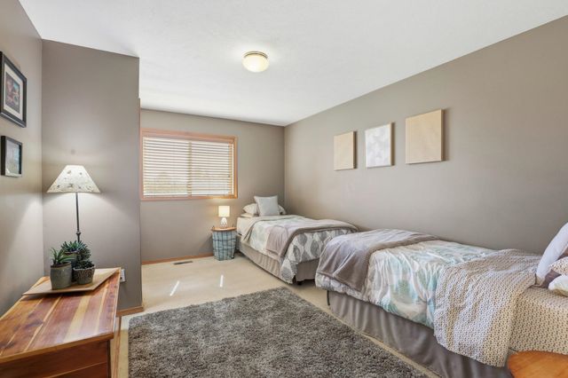 9125 N Bradbury Dr, Spokane, WA 99208