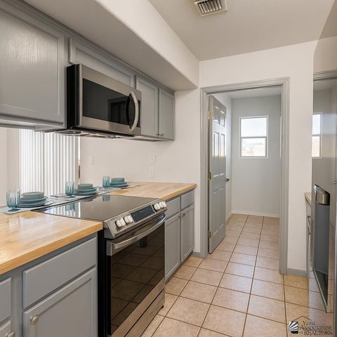 10227 S TYPHOON AVE, Yuma, AZ 85365