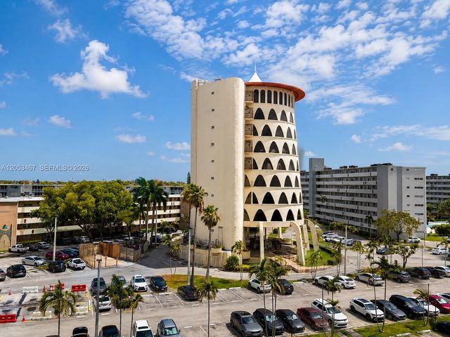 1750 NE 191st St 605-1, Miami, FL 33179