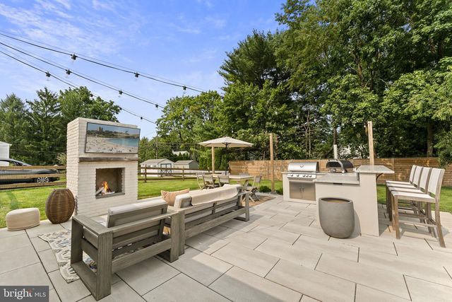 113 MANOR RD, Paoli, PA 19301