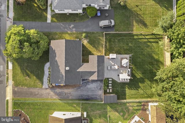 113 MANOR RD, Paoli, PA 19301