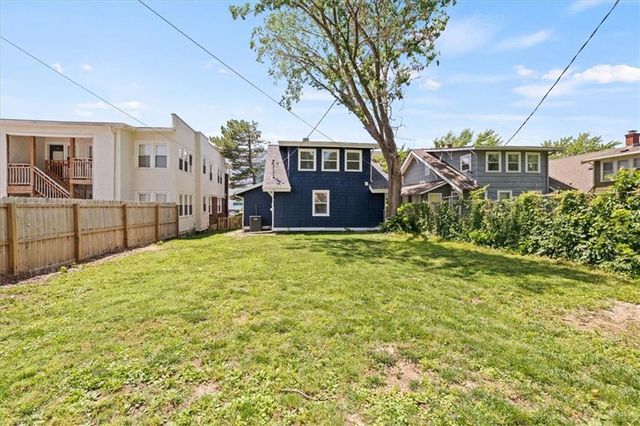 4011 State Line Road, Kansas City, MO 64111