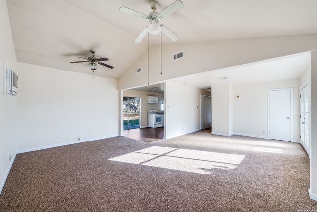 827 Horseshoe, Universal City, TX 78148