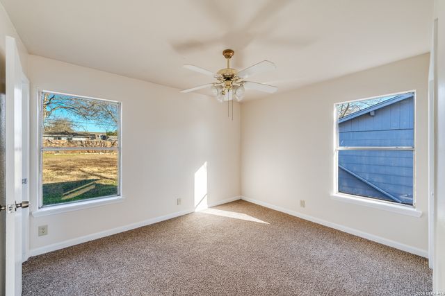 827 Horseshoe, Universal City, TX 78148