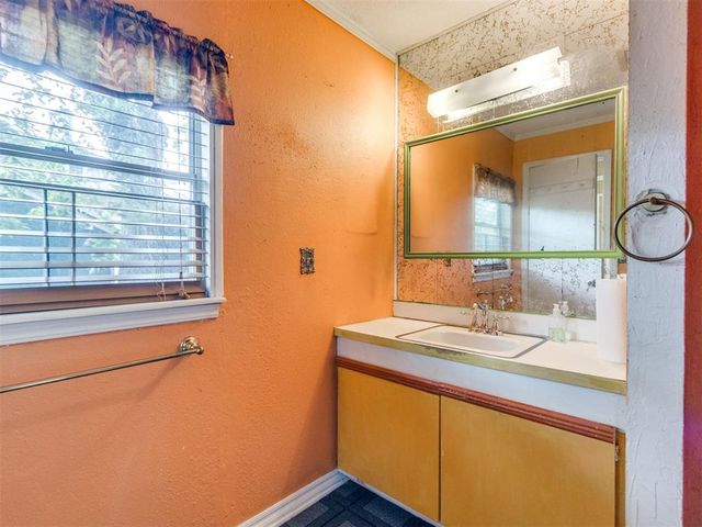 604 S Crawford Street, Norman, OK 73069