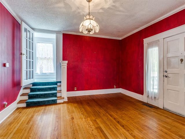 604 S Crawford Street, Norman, OK 73069