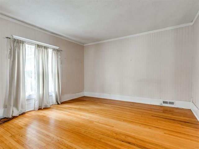 604 S Crawford Street, Norman, OK 73069