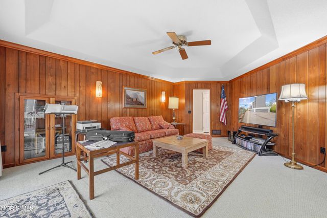5831 Monroe Street, 406, Sylvania, OH 43560