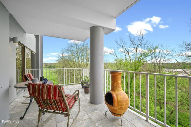 5831 Monroe Street, 406, Sylvania, OH 43560