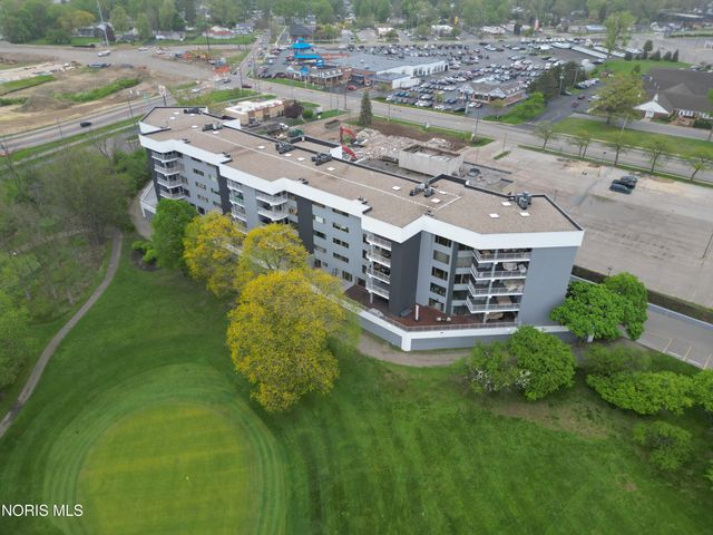 5831 Monroe Street, 406, Sylvania, OH 43560