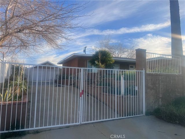 1626 Avenue Q13, Palmdale, CA 93550
