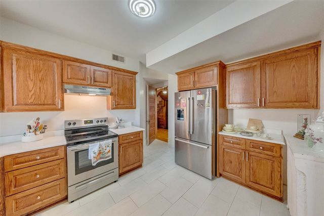 429 1st Avenue W, Newton, IA 50208