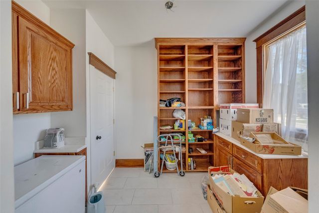 429 1st Avenue W, Newton, IA 50208