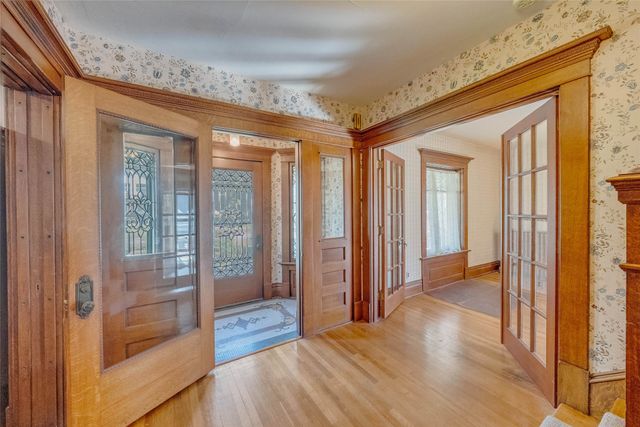 429 1st Avenue W, Newton, IA 50208