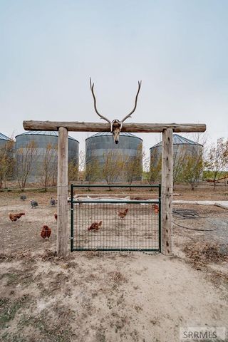 5566 W 49th N, Idaho Falls, ID 83202