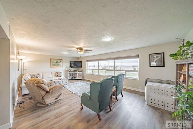 5566 W 49th N, Idaho Falls, ID 83202