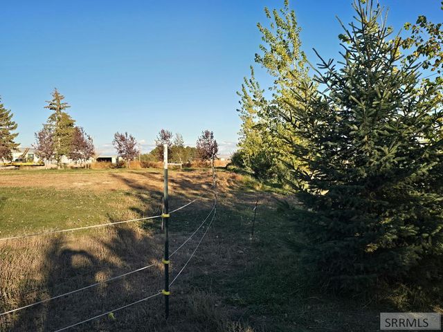 5566 W 49th N, Idaho Falls, ID 83202