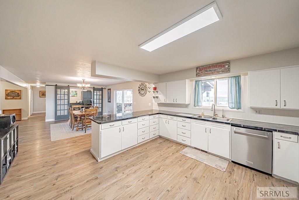 Image 14 of property listing at 5566 W 49th N, Idaho Falls, ID 83402