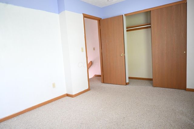 917 Annagladys Drive, Y2, Worthington, OH 43085