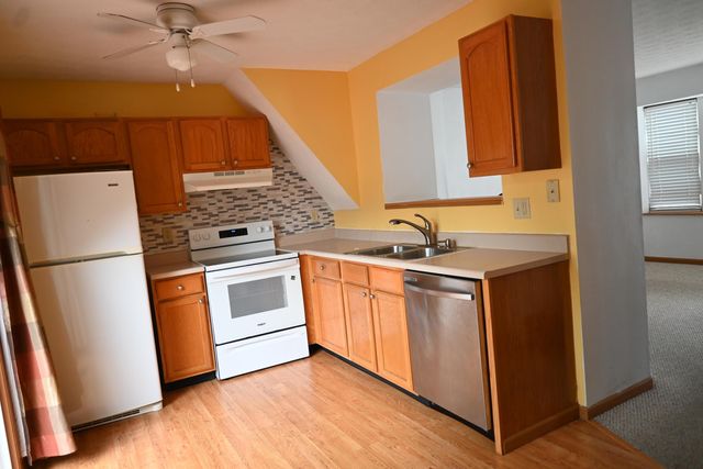 917 Annagladys Drive, Y2, Worthington, OH 43085