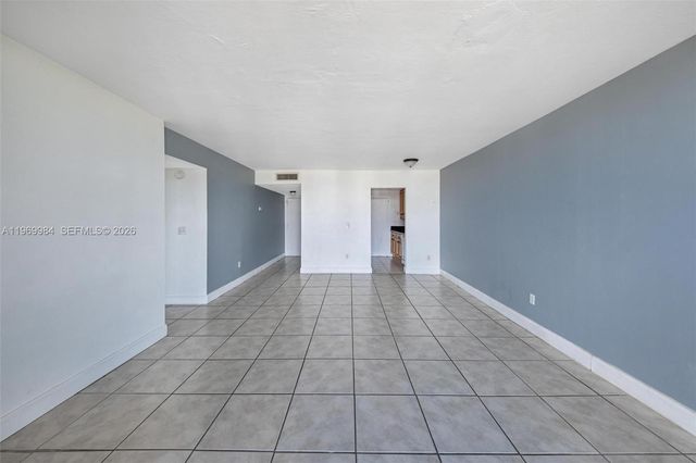 2350 NE 135th Street 811, North Miami, FL 33181