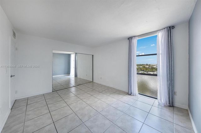 2350 NE 135th Street 811, North Miami, FL 33181
