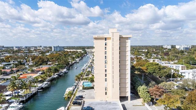 2350 NE 135th Street 811, North Miami, FL 33181