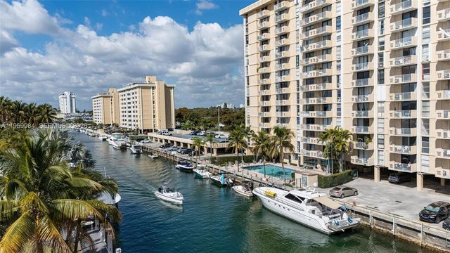2350 NE 135th Street 811, North Miami, FL 33181