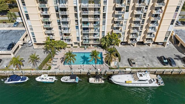 2350 NE 135th Street 811, North Miami, FL 33181