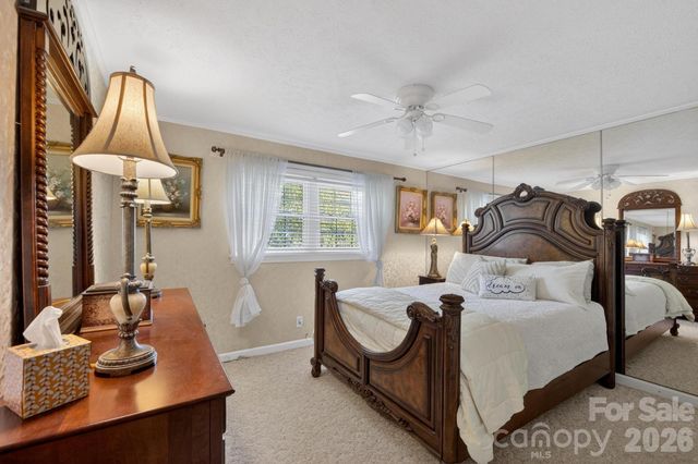 1818 Hickory Boulevard SW, Lenoir, NC 28645