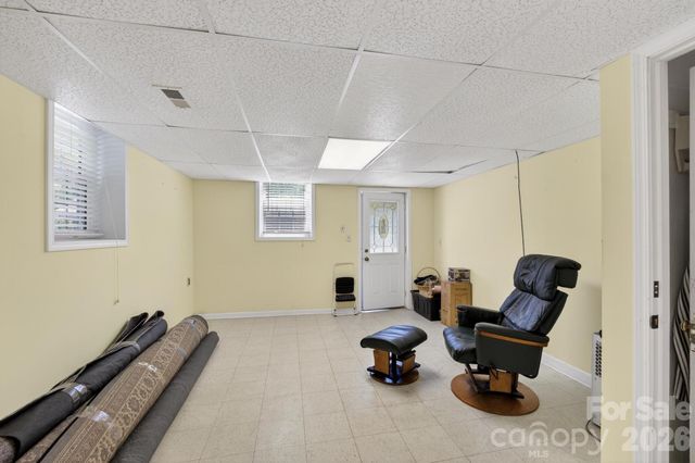 1818 Hickory Boulevard SW, Lenoir, NC 28645
