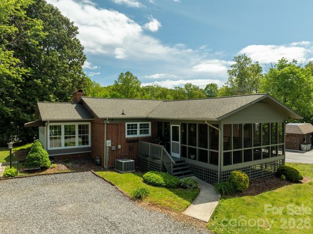 1818 Hickory Boulevard SW, Lenoir, NC 28645