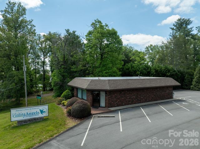 1818 Hickory Boulevard SW, Lenoir, NC 28645