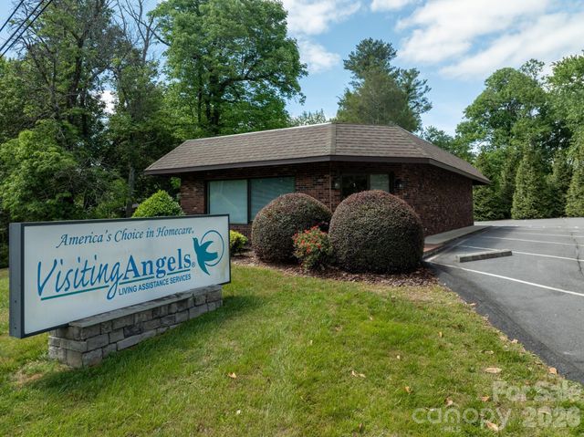 1818 Hickory Boulevard SW, Lenoir, NC 28645