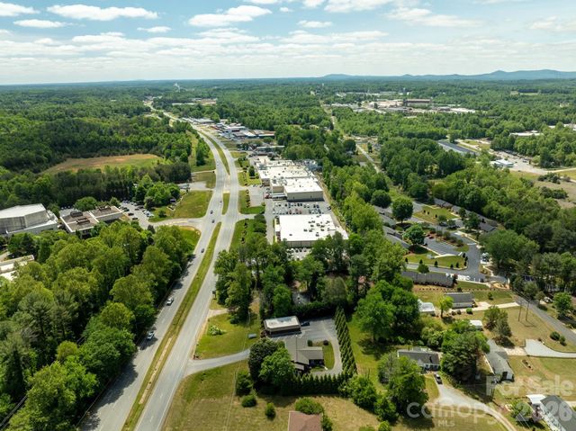 1818 Hickory Boulevard SW, Lenoir, NC 28645