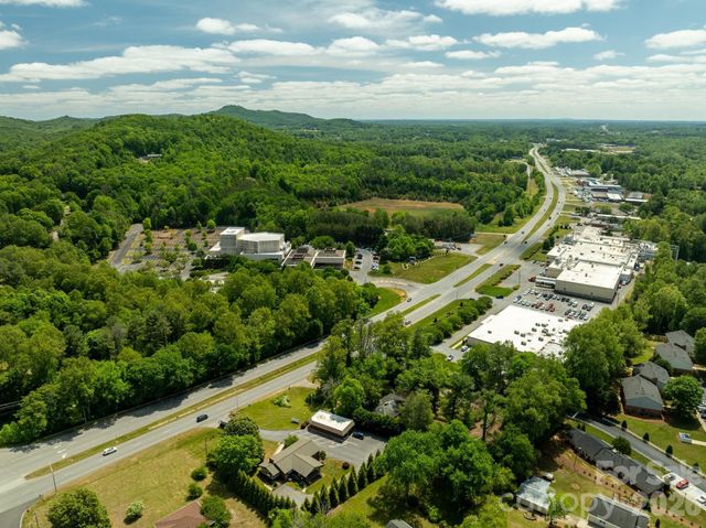 1818 Hickory Boulevard SW, Lenoir, NC 28645