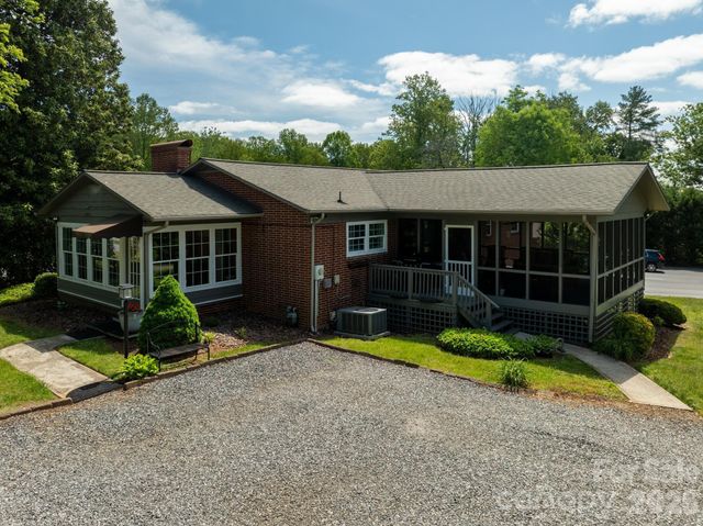 1818 Hickory Boulevard SW, Lenoir, NC 28645