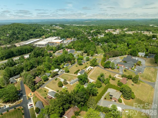 1818 Hickory Boulevard SW, Lenoir, NC 28645