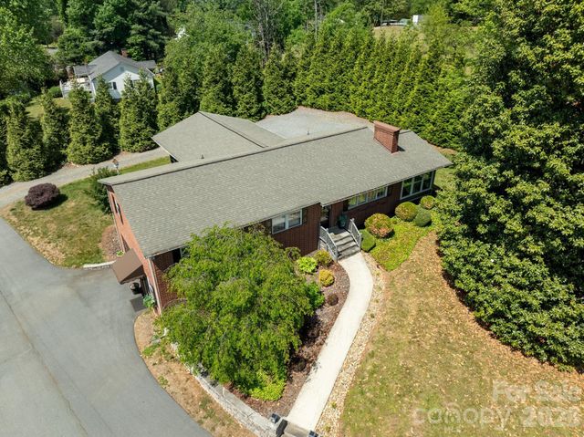 1818 Hickory Boulevard SW, Lenoir, NC 28645