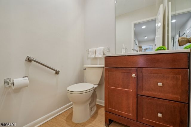 22 Moran Rd, West Orange Twp., NJ 07052