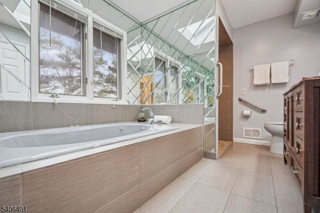 22 Moran Rd, West Orange Twp., NJ 07052