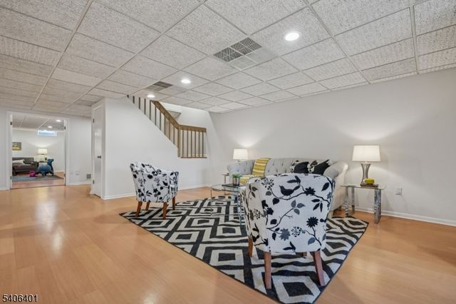 22 Moran Rd, West Orange Twp., NJ 07052