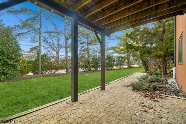 22 Moran Rd, West Orange Twp., NJ 07052