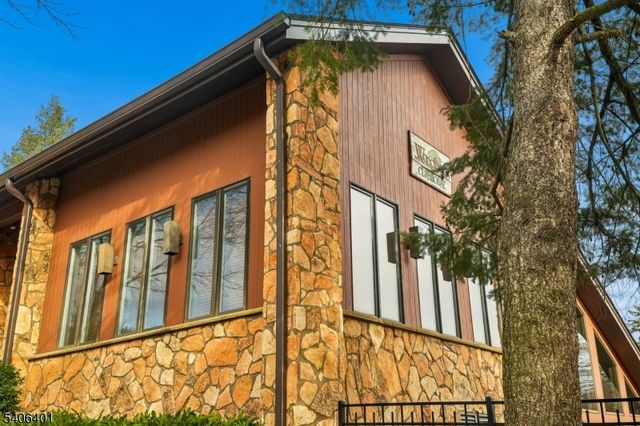 22 Moran Rd, West Orange Twp., NJ 07052