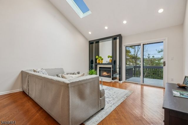 22 Moran Rd, West Orange Twp., NJ 07052