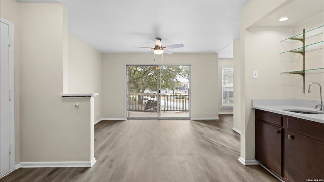 8702 Village Dr Apt 1300, San Antonio, TX 78217