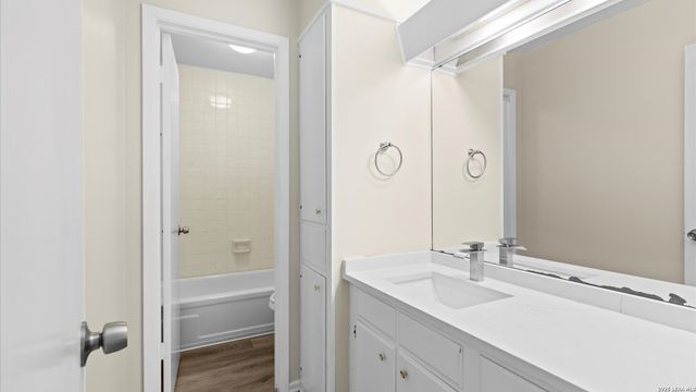 8702 Village Dr Apt 1300, San Antonio, TX 78217