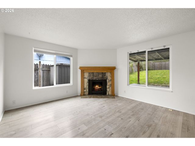 6364 Sw 192ND Ave, Beaverton, OR 97078