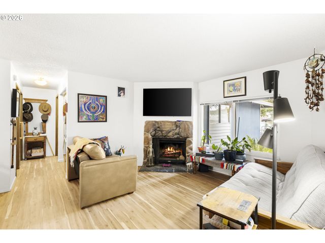 6364 Sw 192ND Ave, Beaverton, OR 97078