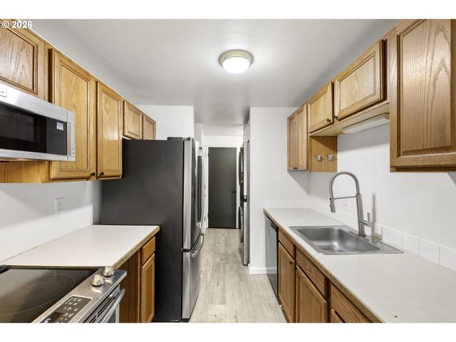 6364 Sw 192ND Ave, Beaverton, OR 97078
